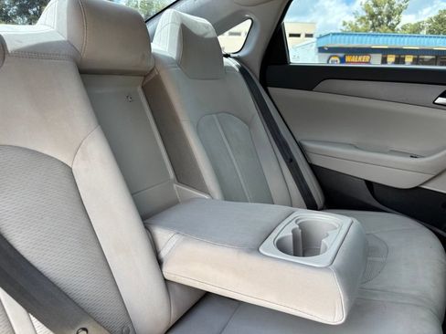 Used 2019 Hyundai Sonata SE FWD image 28