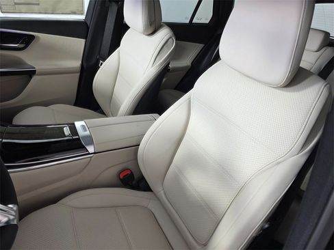 New 2026 Mercedes-Benz GLC 300 image 8