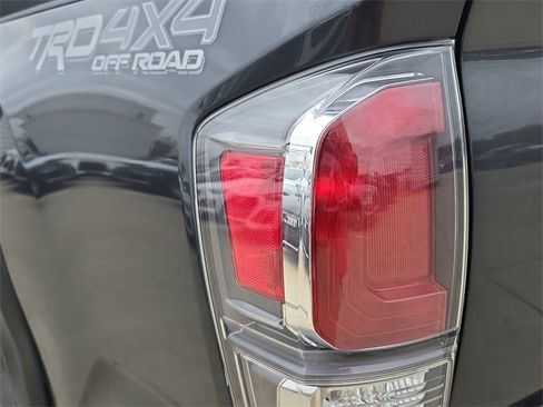 Used 2023 Toyota Tacoma TRD Off-Road image 36