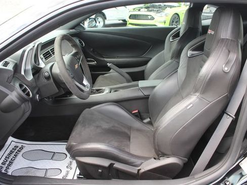 Used 2014 Chevrolet Camaro Z/28 RWD image 10