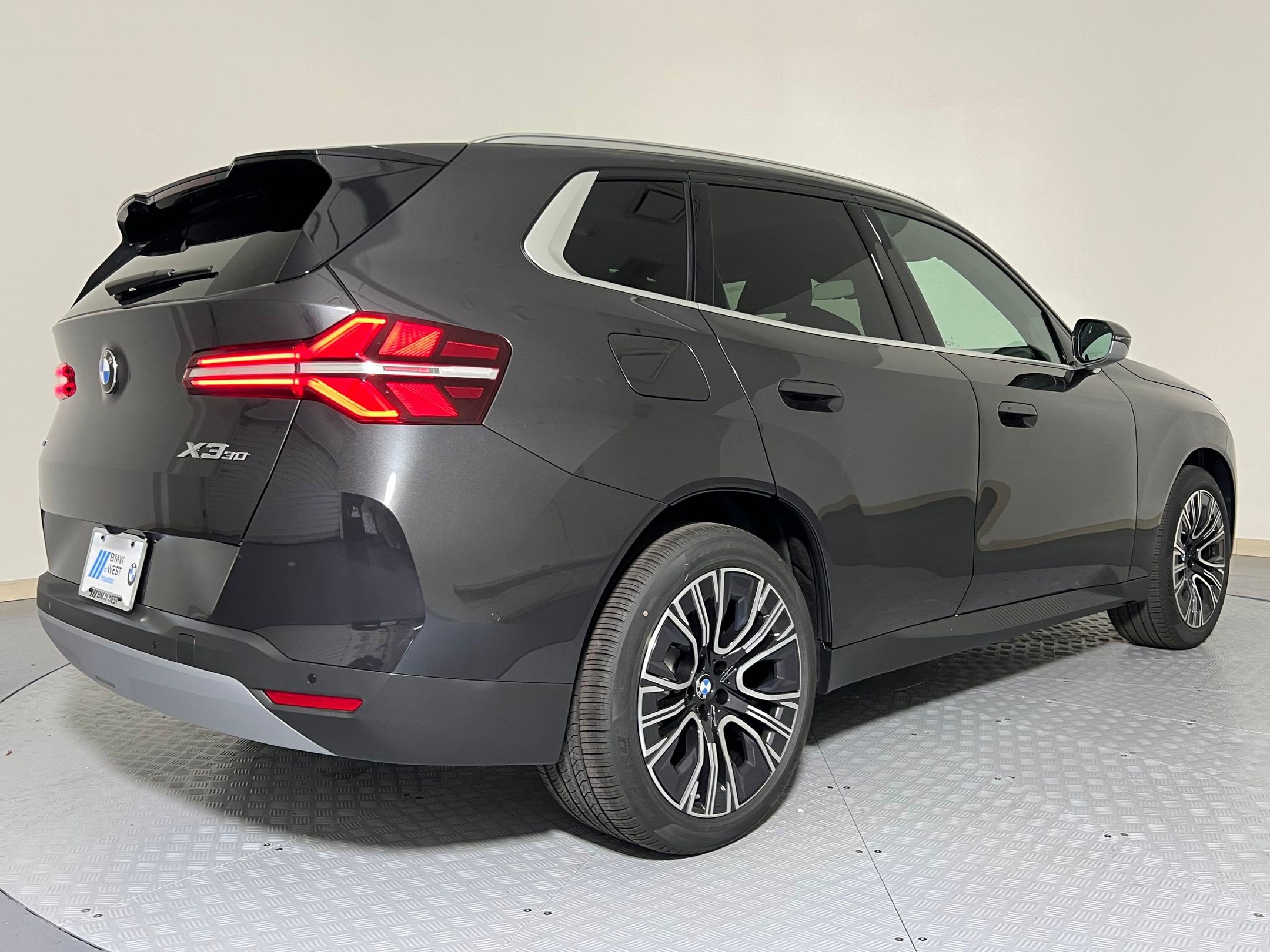 Used 2026 BMW X3 xDrive30i w/ Convenience Package AWD/4WD image 8