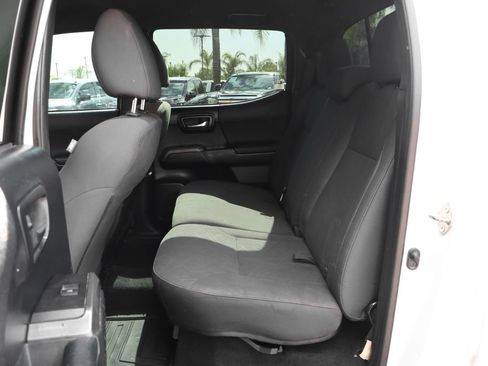 Used 2016 Toyota Tacoma TRD Off-Road w/ Towing Package image 37