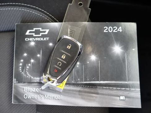 Used 2024 Chevrolet Blazer LT AWD/4WD image 48