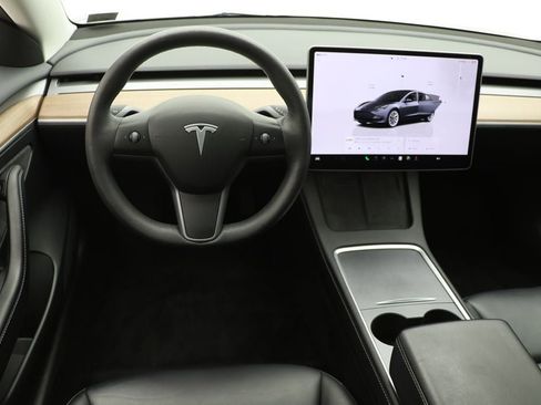 Used 2023 Tesla Model 3 Standard Range image 12