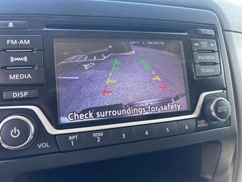 Used 2018 Nissan NV 2500 SV image 14