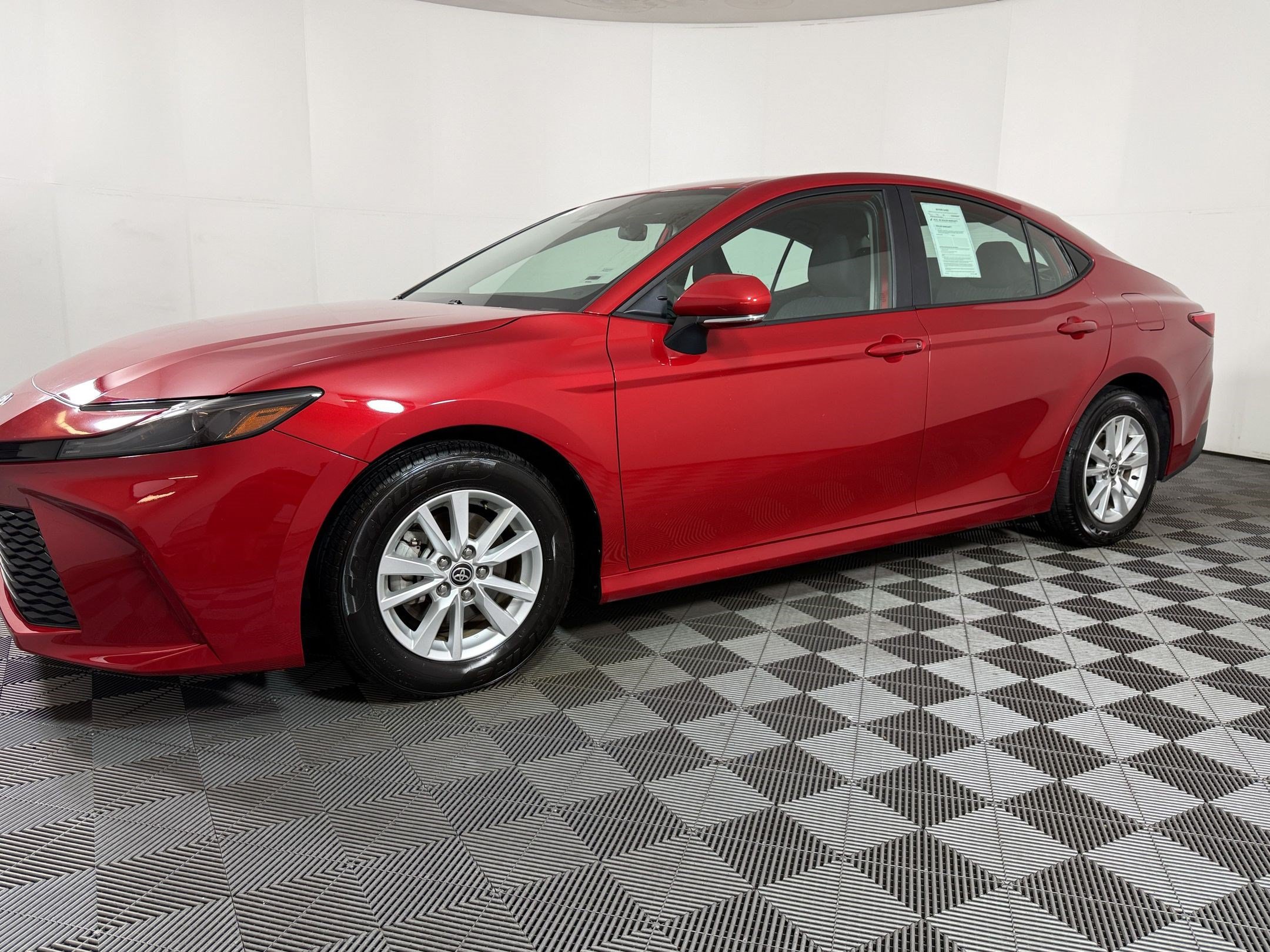 Used 2025 Toyota Camry LE FWD image 23