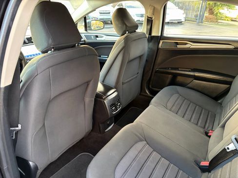 Used 2020 Ford Fusion SE image 20