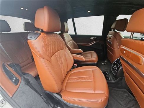Used 2025 BMW X7 xDrive40i w/ M Sport Package AWD/4WD image 19