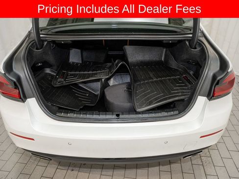 Used 2021 BMW 530e xDrive w/ Premium Package AWD/4WD image 5