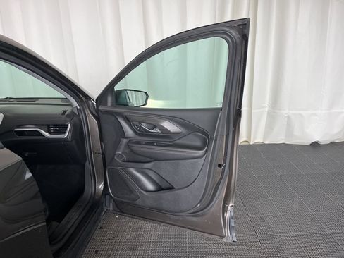 Used 2019 GMC Terrain SLT w/ Preferred Package AWD/4WD image 18