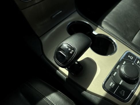 Used 2014 Jeep Grand Cherokee Overland AWD/4WD image 20