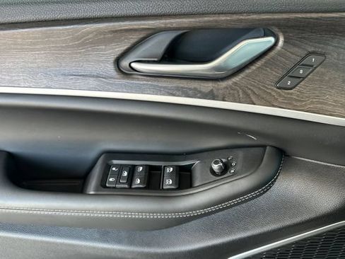 New 2026 Jeep Grand Cherokee L Limited AWD/4WD image 10
