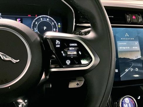 Certified 2025 Jaguar F-PACE R-Dynamic S image 21