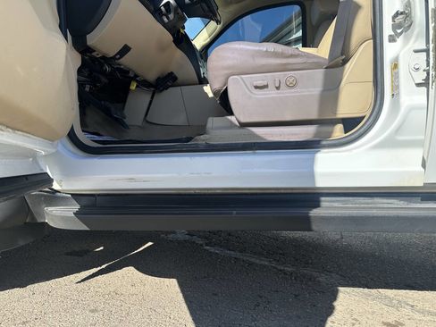 Used 2008 Chevrolet Avalanche LT w/ LT Preferred Equipment Group image 12