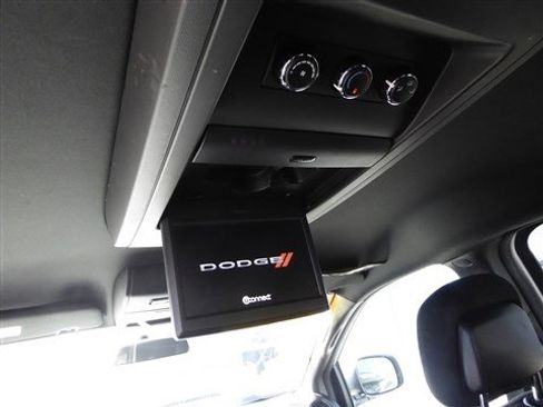 Used 2016 Dodge Grand Caravan SXT image 18