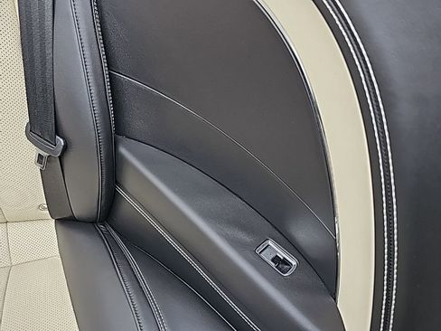 Used 2021 Bentley Continental GT image 40