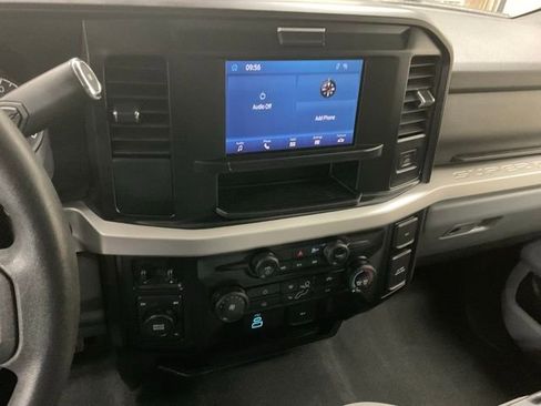 Used 2025 Ford F250 XLT image 12