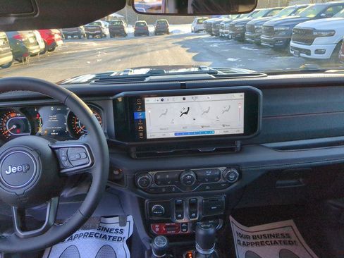 Used 2026 Jeep Wrangler Rubicon image 16