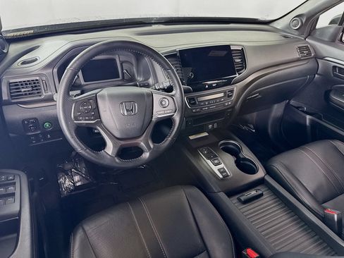 Used 2023 Honda Passport TrailSport image 19