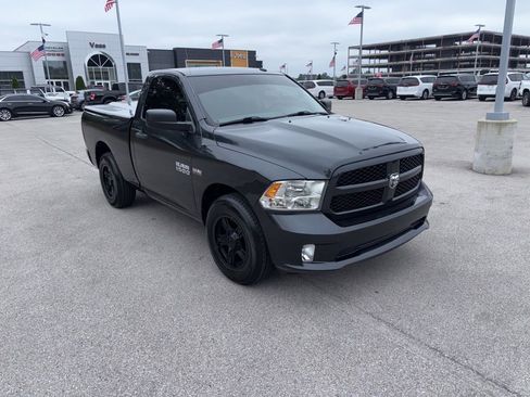Used 2017 RAM 1500 Express RWD image 7
