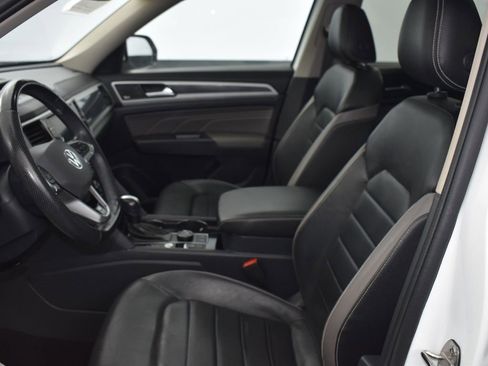 Used 2021 Volkswagen Atlas SEL Premium image 9