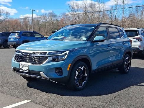 Used 2025 Kia Seltos EX w/ EX Sunroof Package image 3