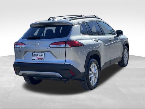 Used 2023 Toyota Corolla Cross LE w/ Moonroof Package AWD/4WD image 4