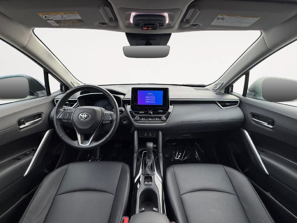 Used 2023 Toyota Corolla Cross XLE w/ Convenience Package AWD/4WD image 11