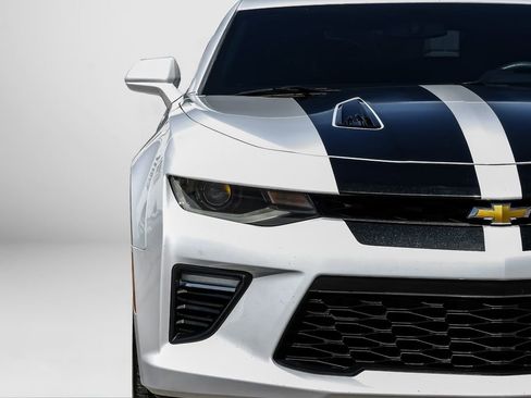 Used 2016 Chevrolet Camaro SS image 36