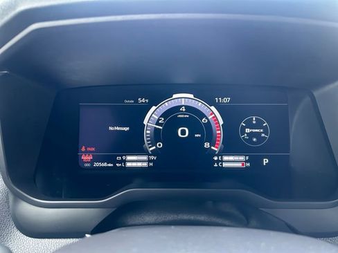 Used 2025 Toyota Tundra Limited AWD/4WD image 14