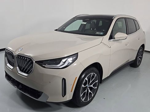 New 2026 BMW X3 xDrive30 w/ Premium Package image 3