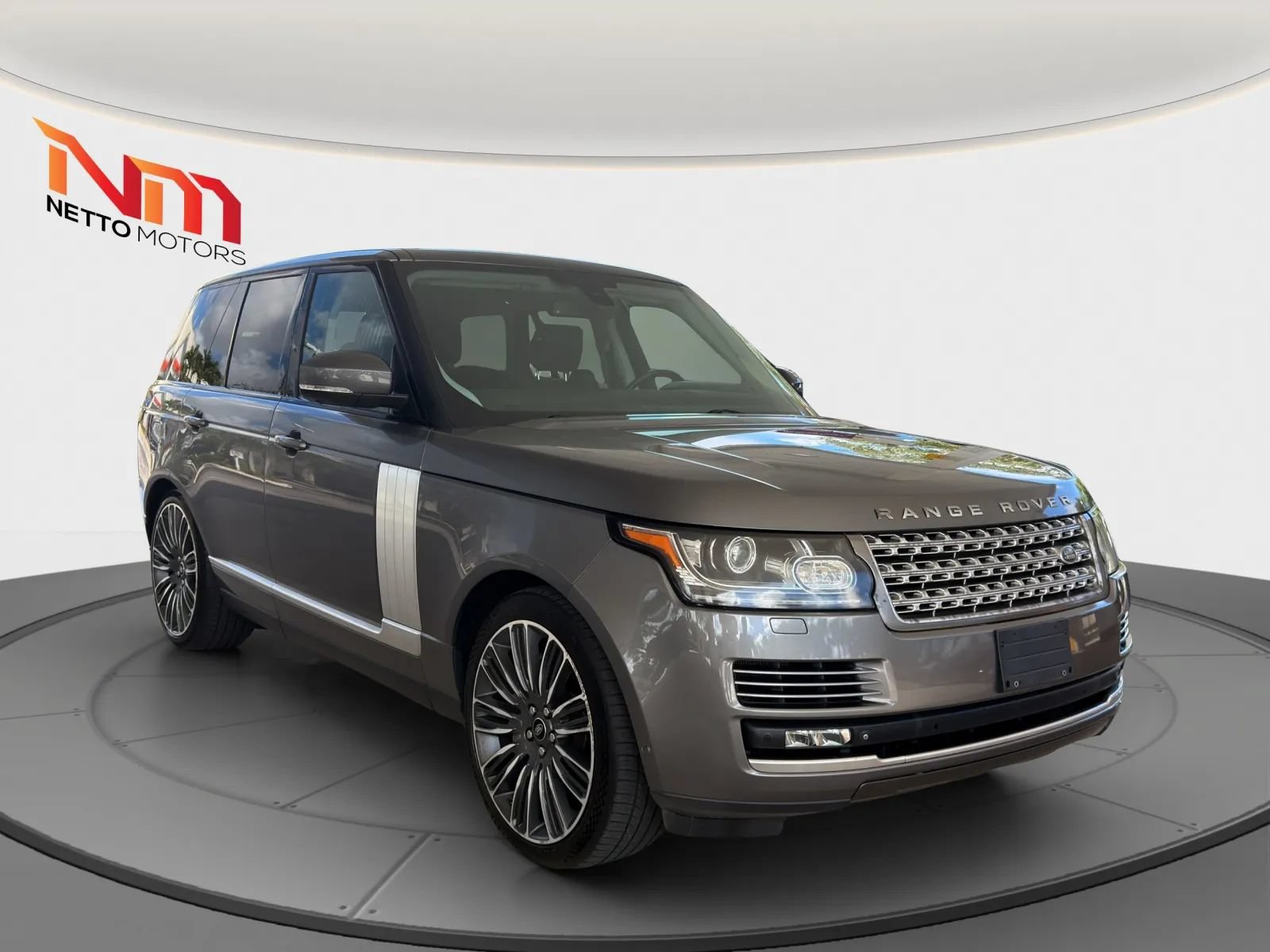 Used 2015 Land Rover Range Rover Supercharged AWD/4WD image 7