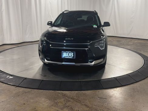 Certified 2025 Kia Niro SX Touring image 4