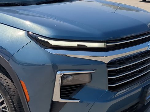 Used 2024 Chevrolet Traverse LT w/ Trailering Package FWD image 11