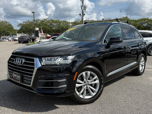 Used 2019 Audi Q7 3.0T Premium Plus w/ Premium Plus Package AWD/4WD image 2