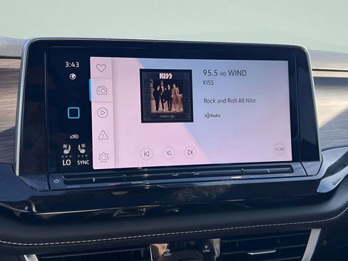 Certified 2025 Volkswagen Atlas SEL image 16