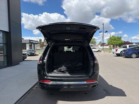 Used 2023 Jeep Grand Cherokee L Overland image 8