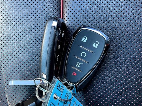 Used 2023 Chevrolet Blazer RS w/ Enhanced Convenience Package image 14