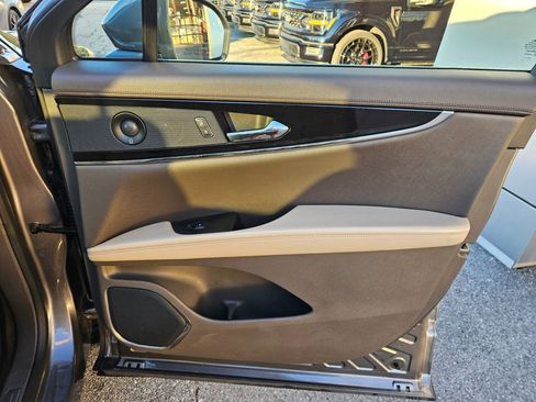 Used 2021 Lincoln Nautilus Reserve w/ Monochromatic Package image 15