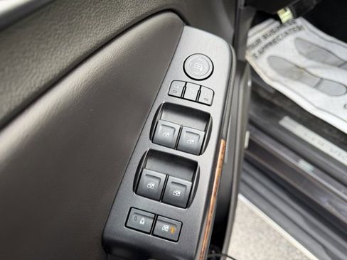 Used 2018 Chevrolet Tahoe Premier image 20