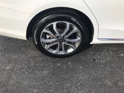 Used 2017 Mercedes-Benz C 300 4MATIC Sedan image 40