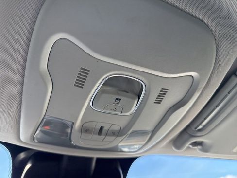 Used 2019 Jeep Renegade Trailhawk w/ Cold Weather Group II image 22