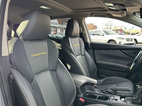 Used 2022 Subaru Crosstrek 2.5i Sport w/ Moonroof Package image 26