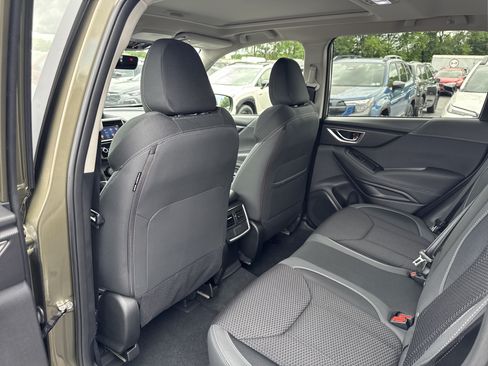 Used 2024 Subaru Forester Premium AWD/4WD image 20