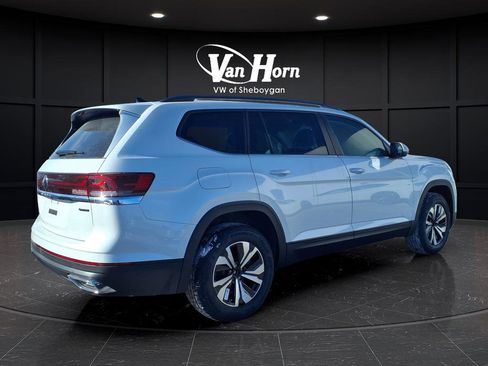 New 2026 Volkswagen Atlas SE image 3
