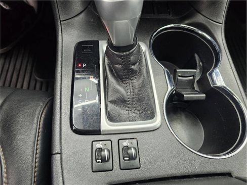 Used 2018 Toyota Highlander XLE image 22