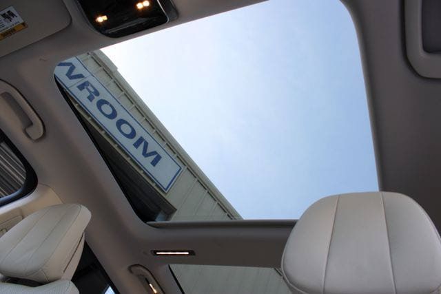 Used 2023 Mercedes-Benz EQS 580 4MATIC SUV image 21
