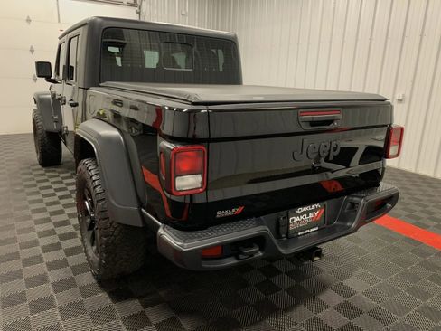 Used 2023 Jeep Gladiator Sport image 17
