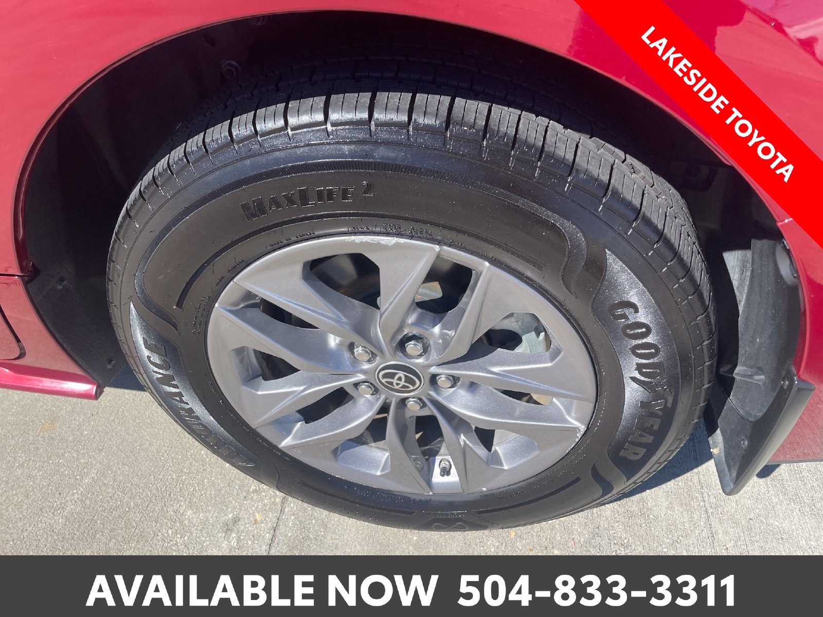 Used 2023 Toyota Sienna XLE FWD image 12