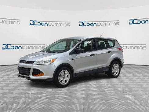 Used 2016 Ford Escape S FWD image 4